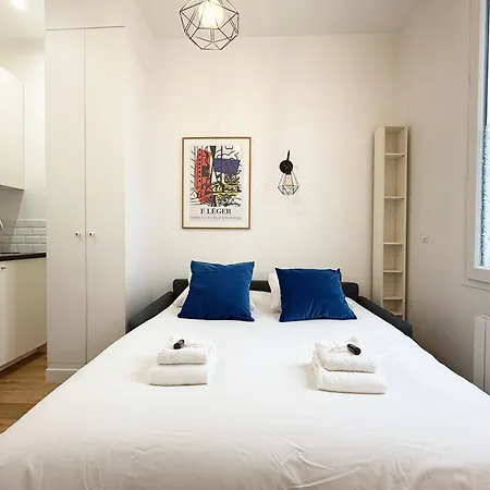 Apartment Charming - 2 Guests - 2min Walk From Metro *